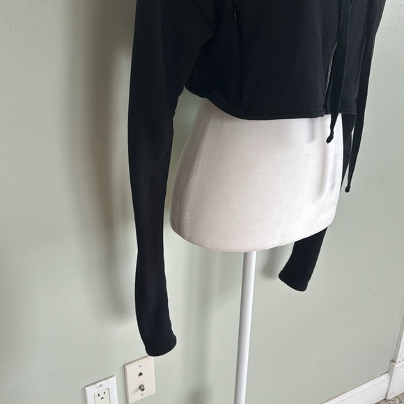 ALO Yoga Extreme Crop Zip Up Hoodie Black - Picture 10 of 13